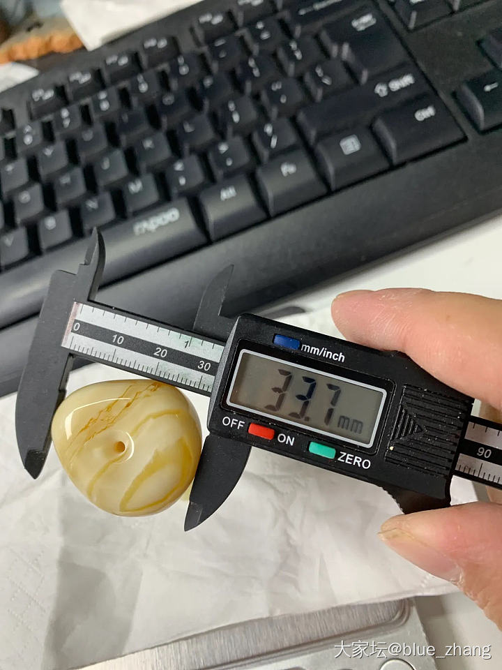 第一次开蜜蜡原石，开出来还可以_蜜蜡