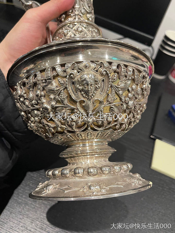 在上海国际珠宝大展斩获一只19世纪的法国古董950纯银酒樽_银器