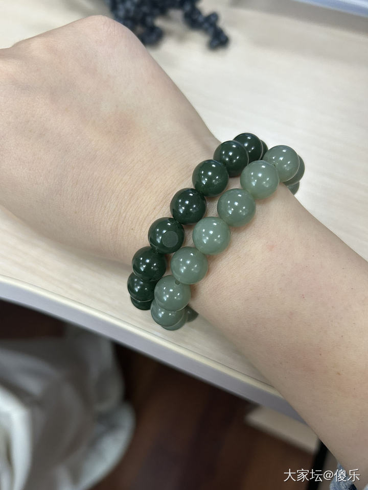 青籽，碧籽哪个好看_碧玉和田玉
