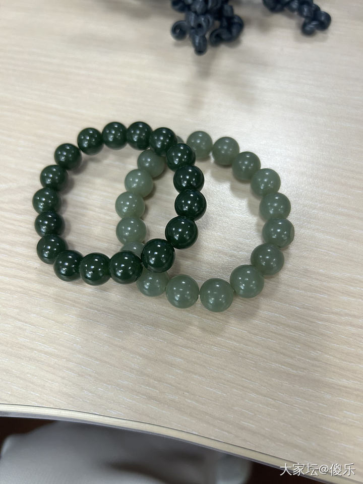 青籽，碧籽哪个好看_碧玉和田玉