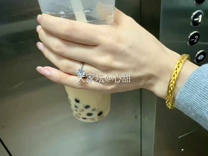 冬天下雨时，热奶茶配黄金最宜。半E半I 人的碎碎念。_金