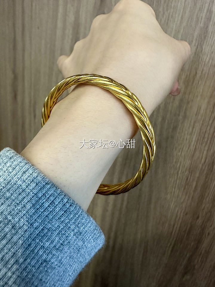 冬天下雨时，热奶茶配黄金最宜。半E半I 人的碎碎念。_金