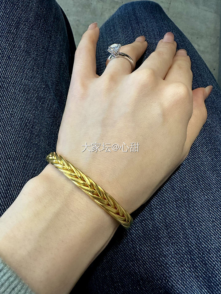 冬天下雨时，热奶茶配黄金最宜。半E半I 人的碎碎念。_金
