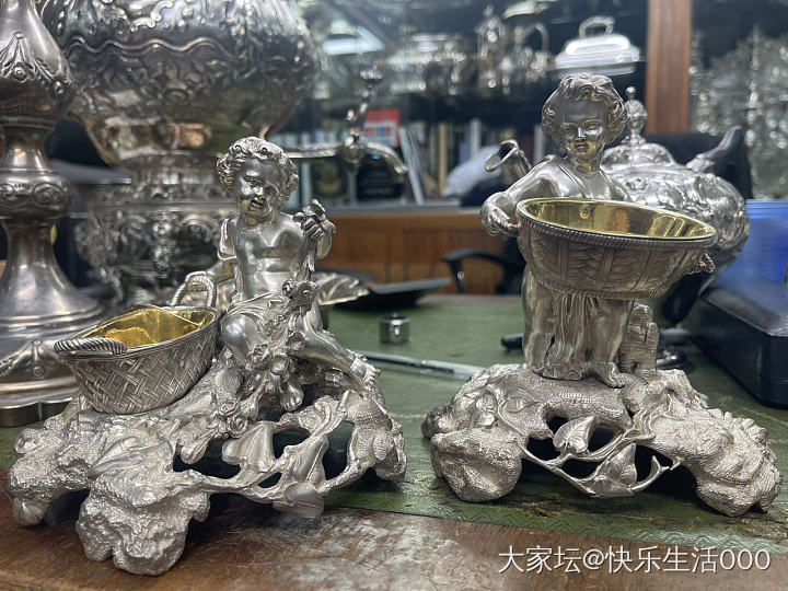 他们是来自1880年的法国Odiot极品小天使盐碟一套，不爱奢侈品，独爱银器。_银器