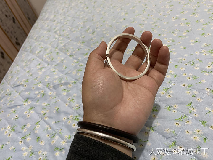 想戴新镯子，但是素圈摘不下来了怎么办？_手镯银