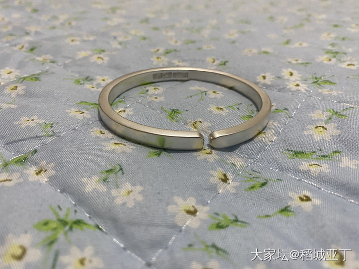 想戴新镯子，但是素圈摘不下来了怎么办？_手镯银