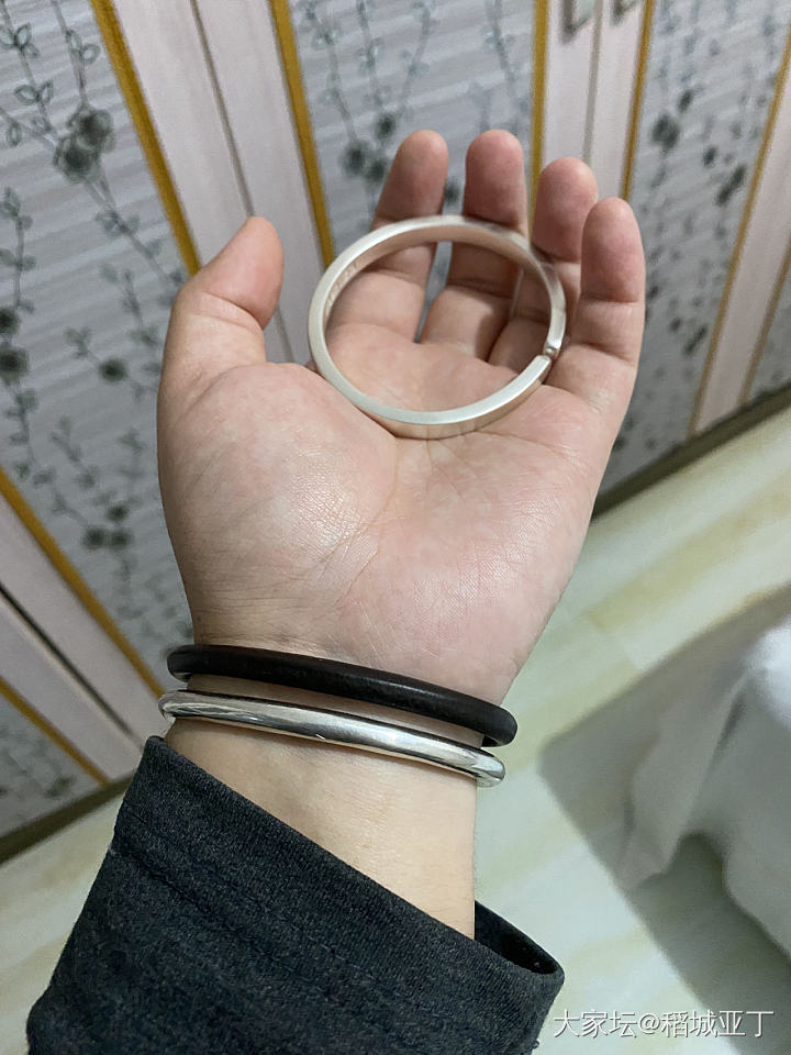 想戴新镯子，但是素圈摘不下来了怎么办？_手镯银