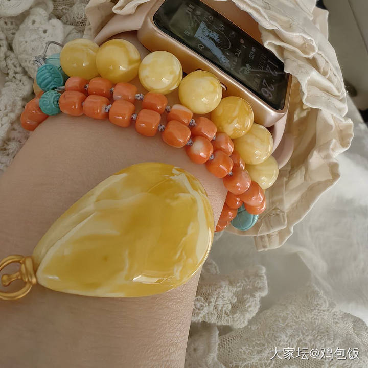 天气一凉就想戴的三宝_珊瑚琥珀蜜蜡
