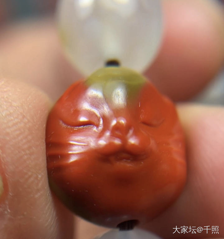 很美的一件南红小怪兽_南红