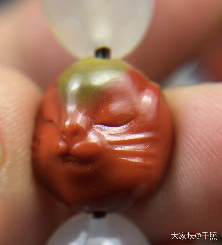 很美的一件南红小怪兽_南红