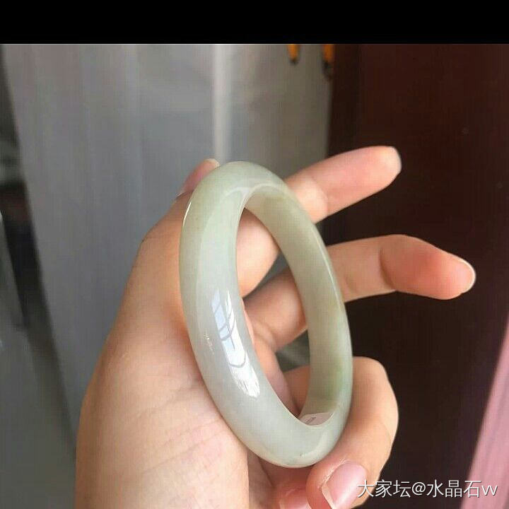 帮忙看个镯子，价钱合适_翡翠