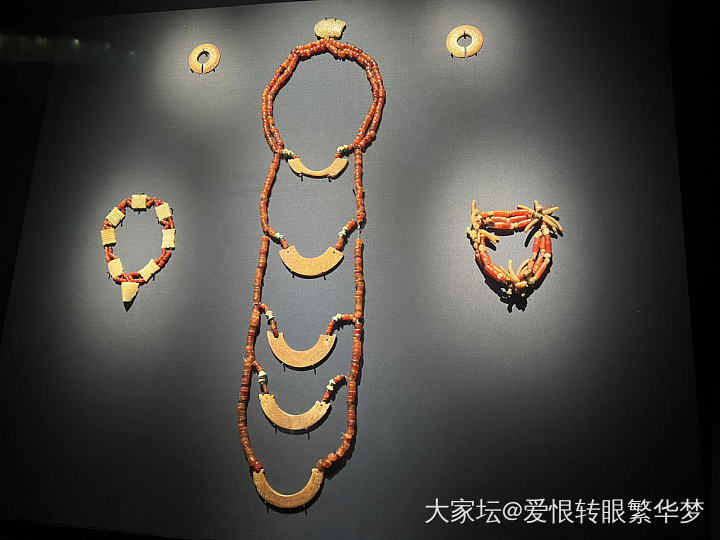 请大家帮我看看_南红
