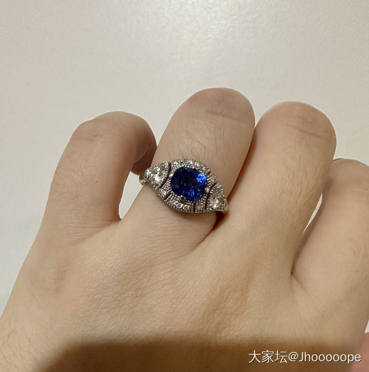 钟爱复古款！1.55克拉斯里兰卡蓝宝+钻石黄白金双色戒指_名贵宝石