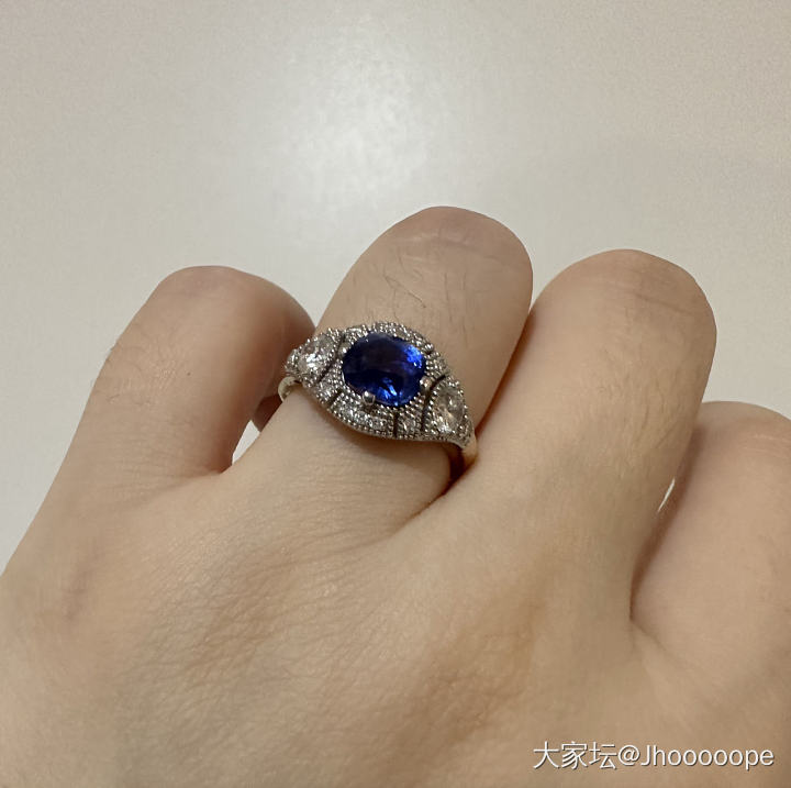 钟爱复古款！1.55克拉斯里兰卡蓝宝+钻石黄白金双色戒指_名贵宝石