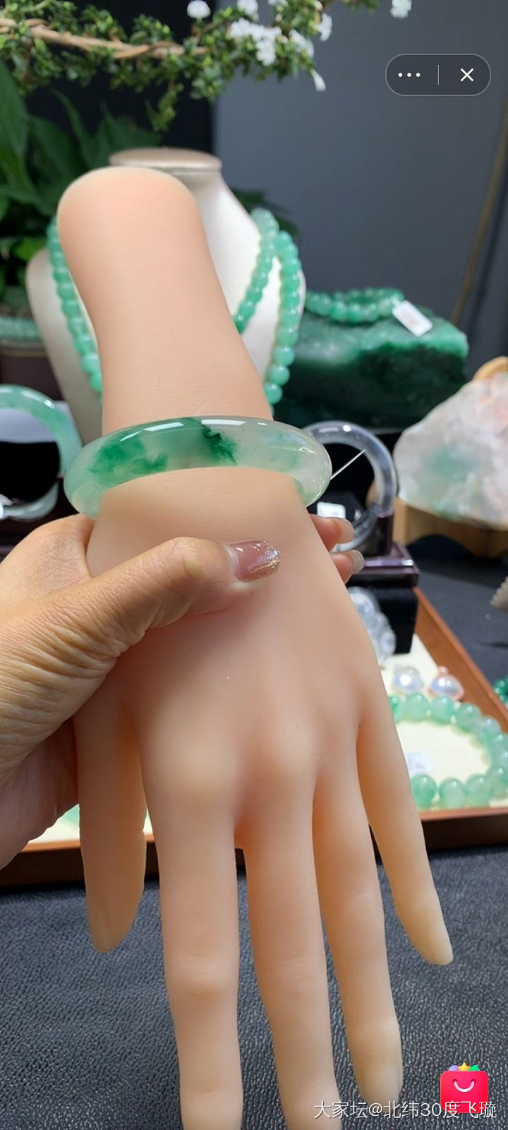 独龙玉镯子_翡翠玉石