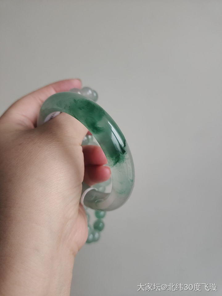 独龙玉镯子_翡翠玉石