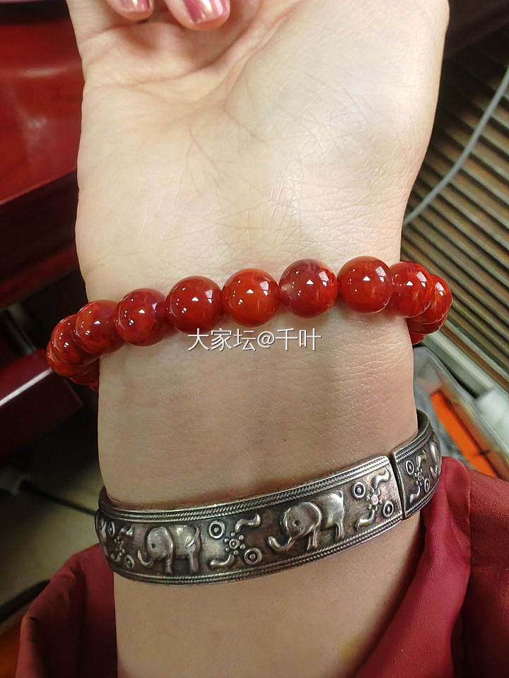 唯一的一条原矿火焰南红_珠串南红