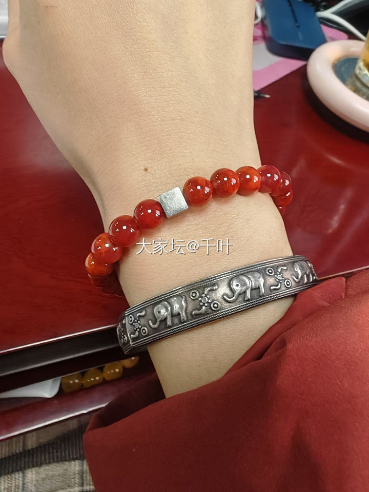 唯一的一条原矿火焰南红_珠串南红