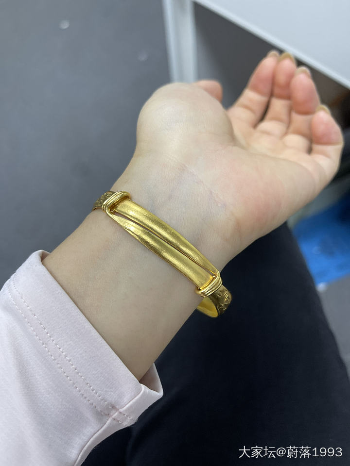 我家婆结婚时的金镯_手镯金