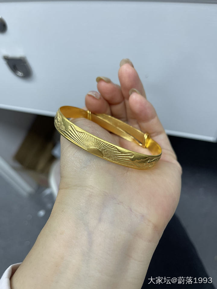 我家婆结婚时的金镯_手镯金