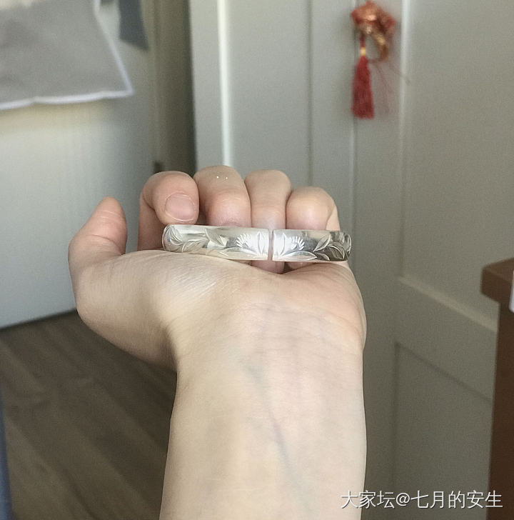 洗白了两只镯子
盐水➕锡纸大法好
以及尝试叠戴_银