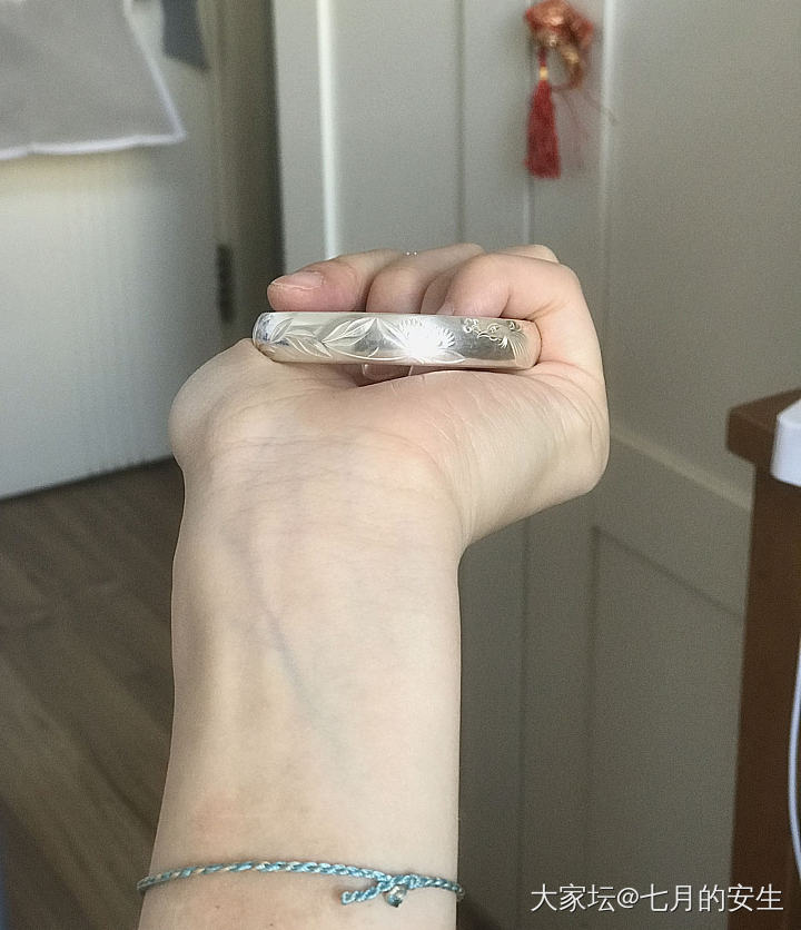 洗白了两只镯子
盐水➕锡纸大法好
以及尝试叠戴_银