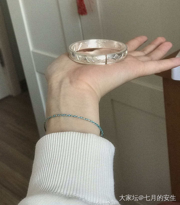 洗白了两只镯子
盐水➕锡纸大法好
以及尝试叠戴_银