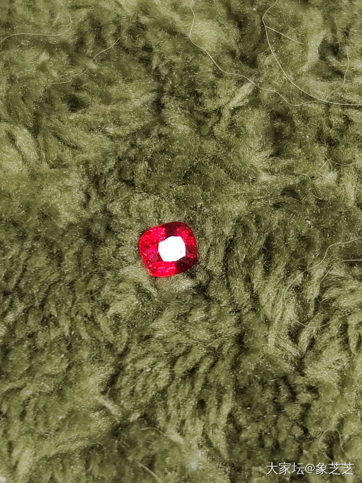 小卡拉米之红尖晶_尖晶石
