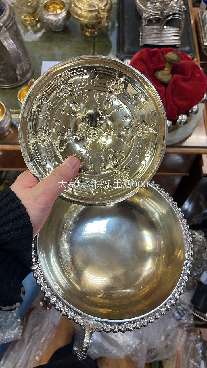 英国王室御用银匠Robert Garrad制作的新文艺复兴精品trophy。_银器