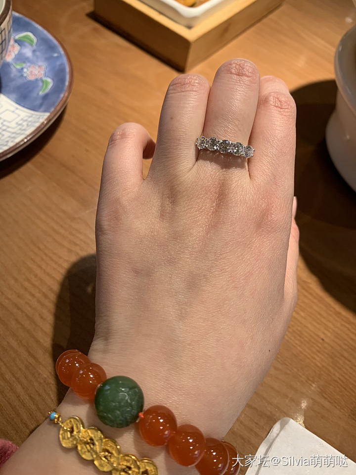 新年搭配_和田玉南红钻石金
