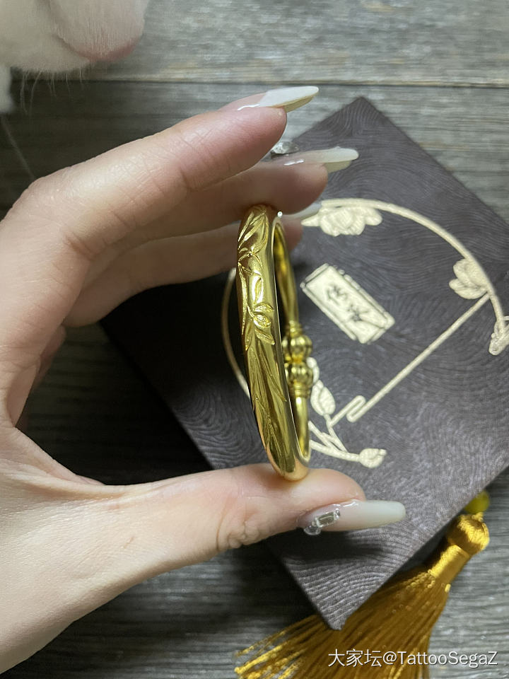 我的宝祥南瓜兰花终于到了_匠人手镯金