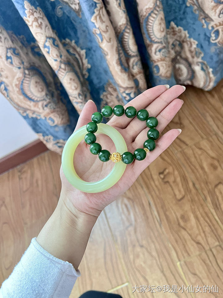 阴雨天的碧玉_玉石和田玉