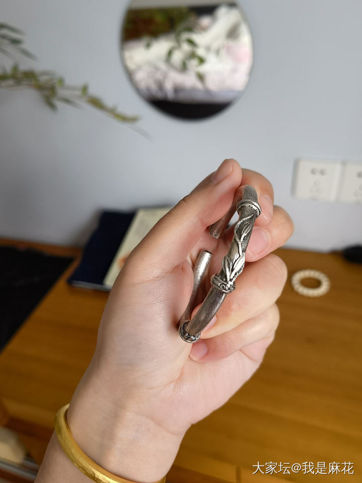刚到的金镯子_手镯金