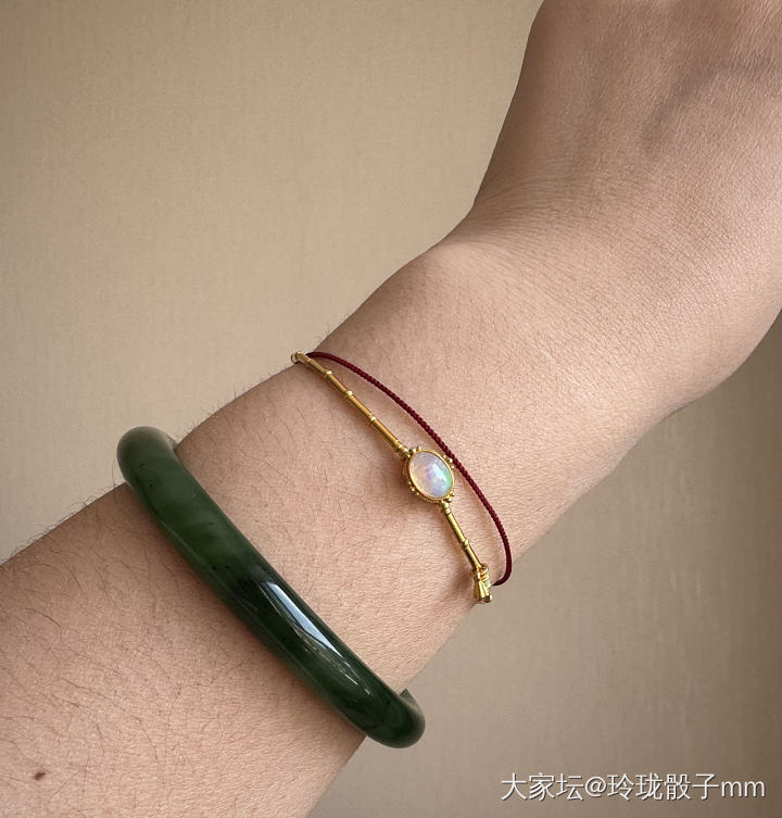 也来晒一晒自己的碧玉镯_手镯和田玉