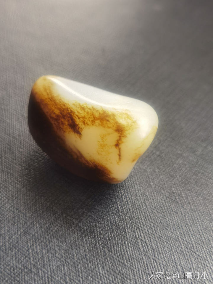 籽料的原石之美_和田玉
