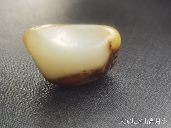 籽料的原石之美_和田玉