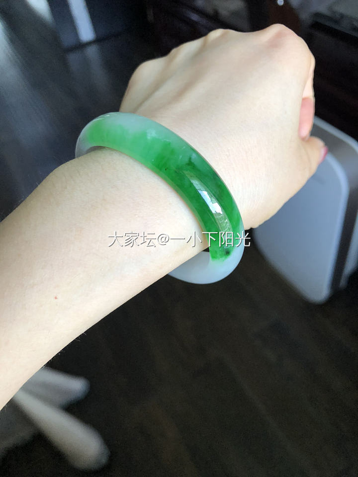 想看看大家小六一开的翠翠镯子啥样_手镯翡翠
