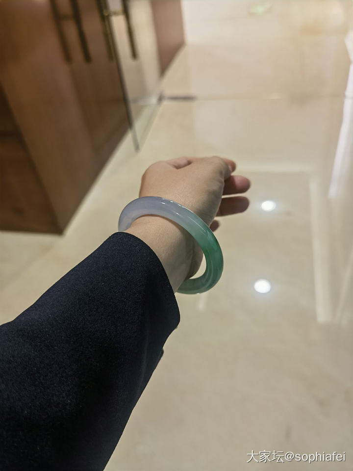 想看看大家小六一开的翠翠镯子啥样_手镯翡翠