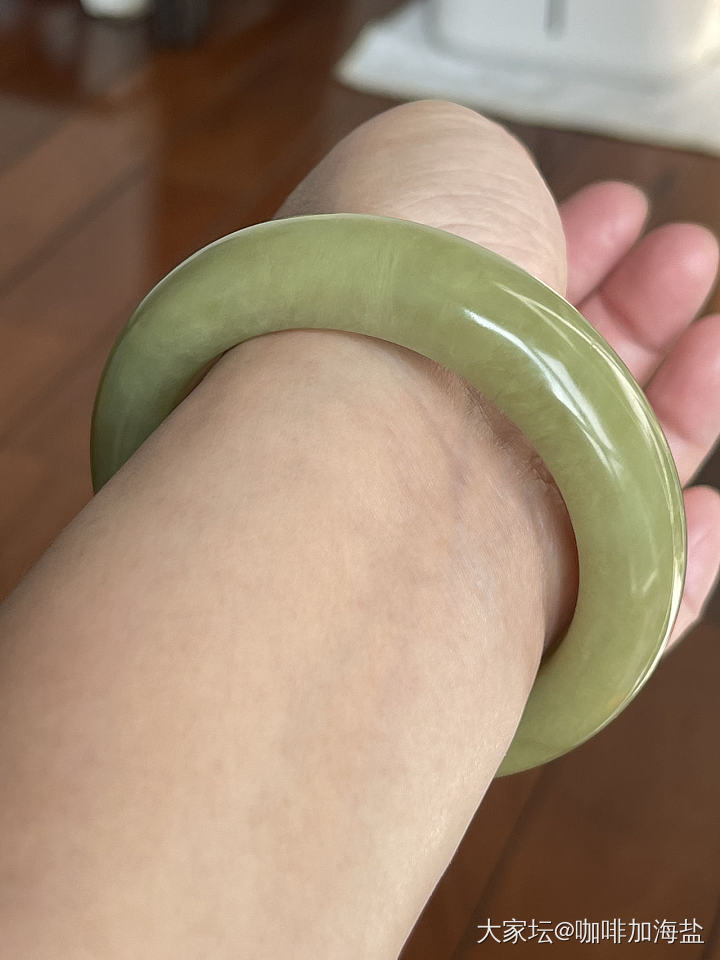 辽阳绿_手镯玉石