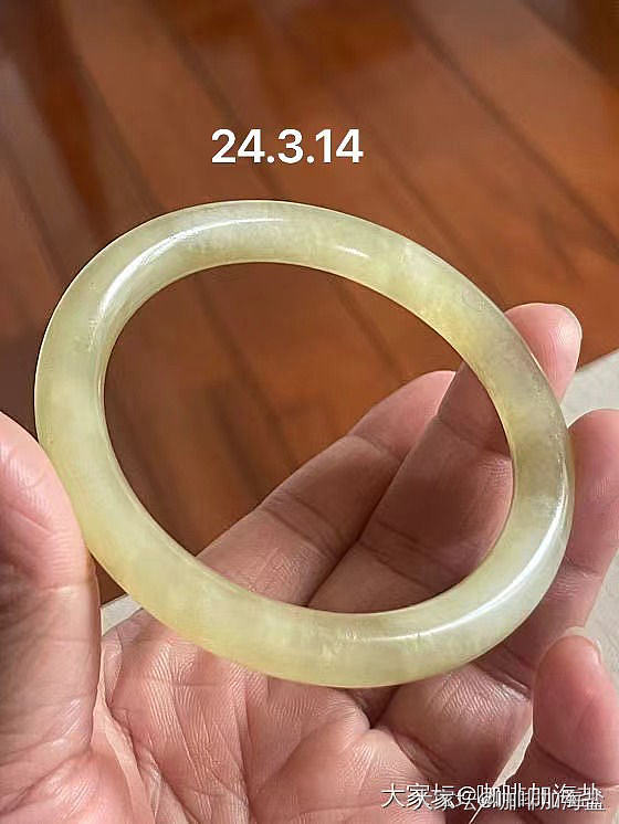 辽阳绿_手镯玉石