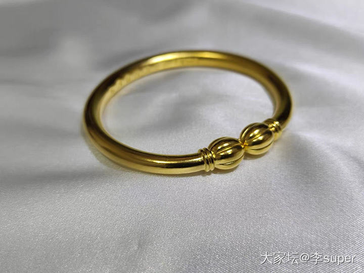 完全没想到年前484金条加14/克工费打的小金匠百克香瓜竟成了大盘鸡_手镯金