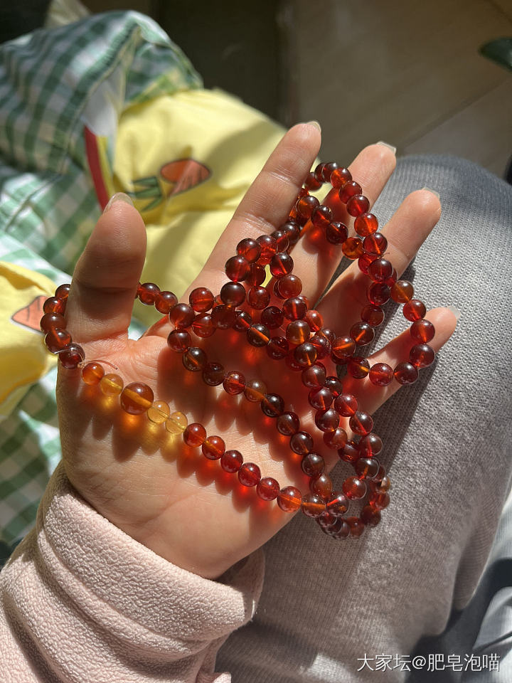 血珀有没有懂的大佬帮看看_琥珀蜜蜡