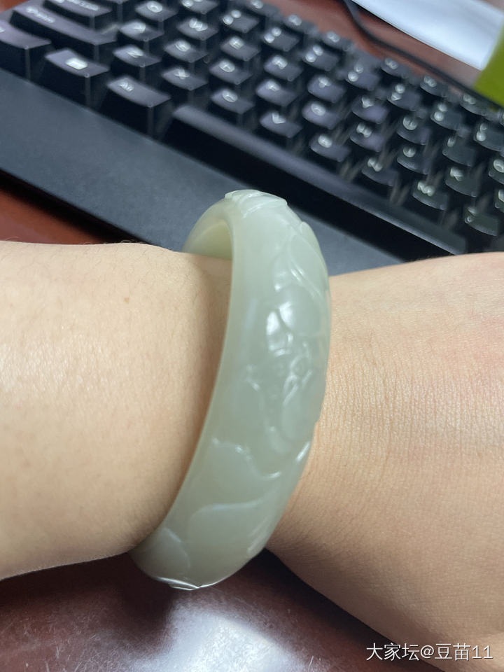 镯子求点评_手镯和田玉