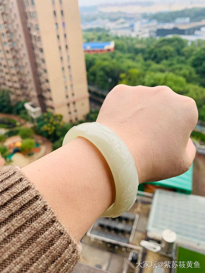 镯子求点评_手镯和田玉