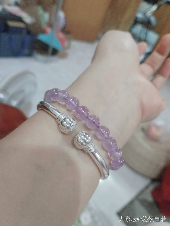 戴水晶，心情好好。_银