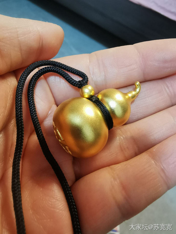 昨晚按耐不住金价的诱惑，拿出全新校长家钥匙准备530出，全新周大福印章准备540..._和田玉金