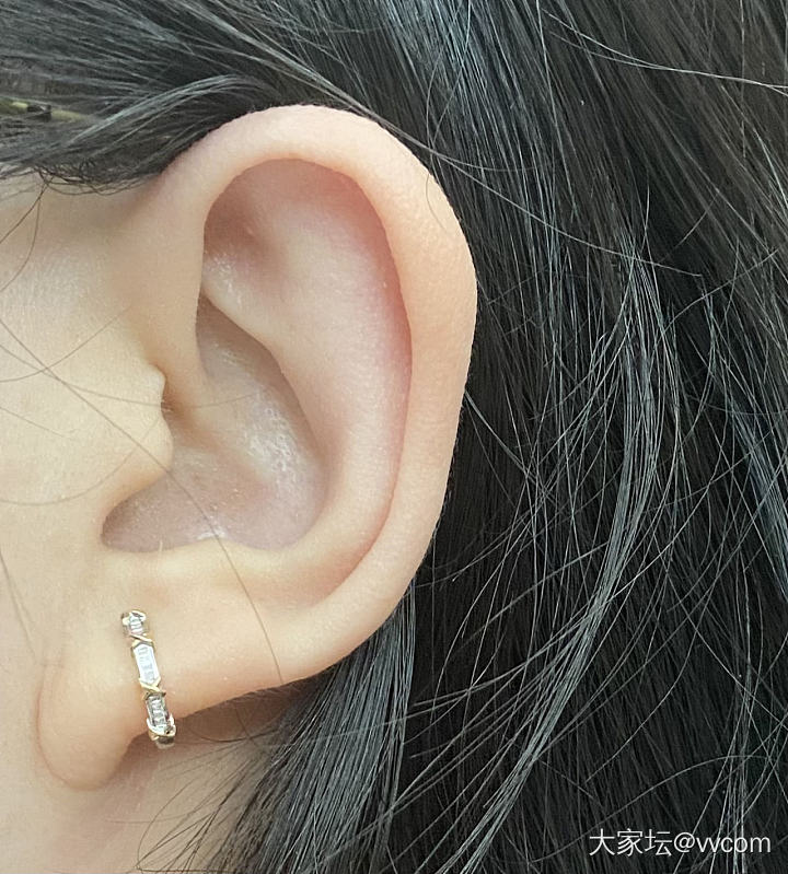 不常规耳垂，求分享耳饰款式～_耳饰钻石金