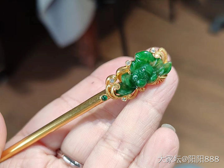 今年都是新中式衣服，没办法做了第一个发簪_翡翠