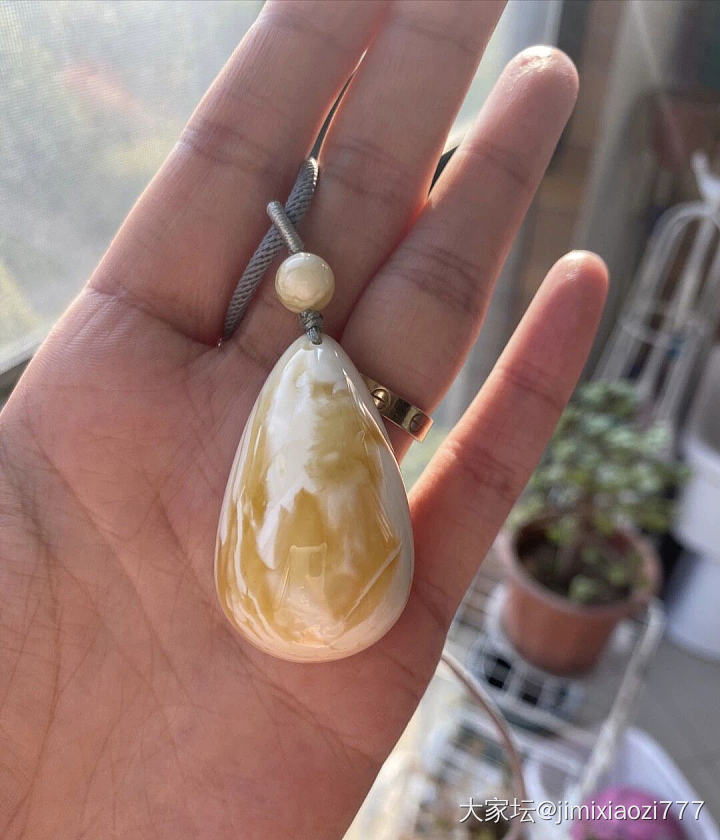 这个蜜蜡吊坠值得收吗_琥珀蜜蜡