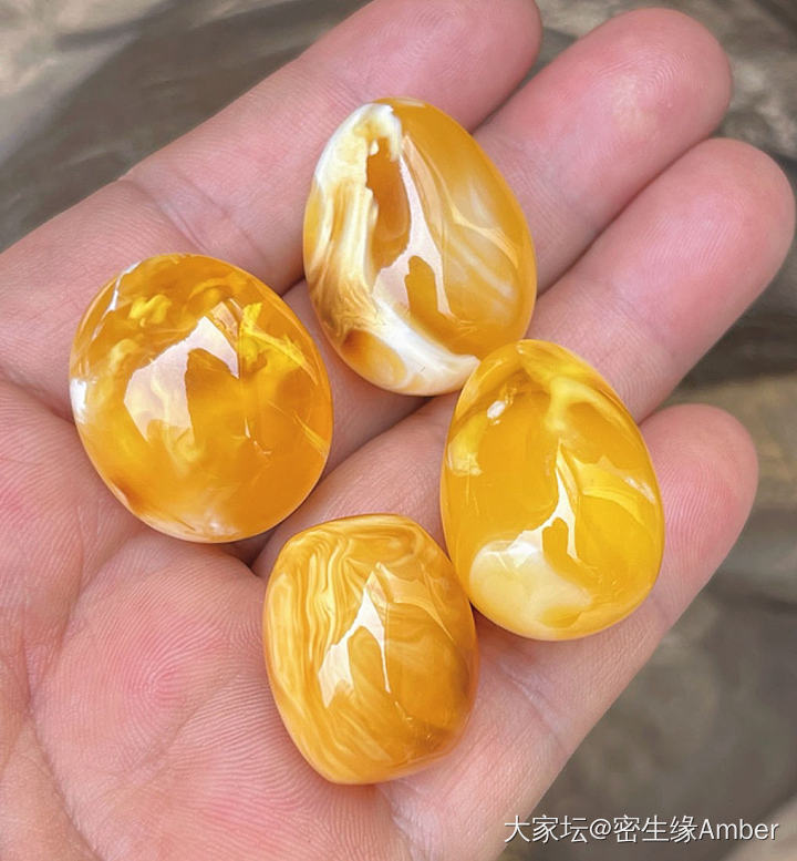 焦皮料精品吊坠_琥珀蜜蜡